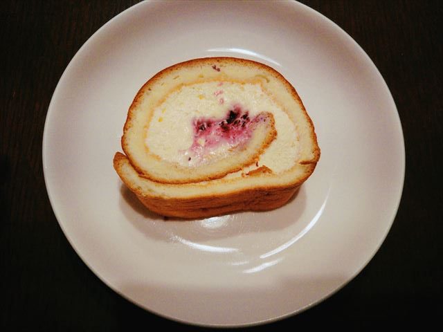もっきりやの卵でチーズクリームのロールケーキを作る 北海道ゆる暮らし